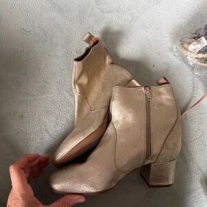 Chic Metallic Ankle Booties